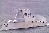 Khu trục hạm Zumwalt: Khi một viên đạn pháo đắt hơn cả tên lửa