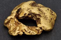 Khối vàng khổng lồ được tìm thấy dưới lòng sông nước Anh