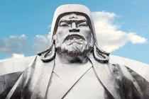 Thành Cát Tư Hãn dùng chiến thuật gì khiến kẻ thù đại bại? 