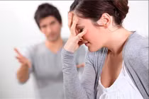 Không muốn sống chung nhà với người vợ ‘bo bo’ giữ tiền