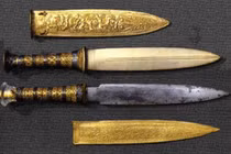 Huyền bí vũ khí huyền thoại của vua chúa thời cổ đại