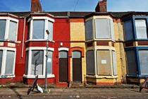 Bạn có thể mua nhà ở Anh, Pháp và Italy với giá rẻ hơn một ly cà phê 