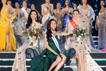 Á hậu 2 Tường San đẹp không thua kém Hoa hậu Lương Thùy Linh