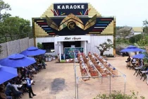 Lâm Đồng: Truy tìm đối tượng đâm chết người do mâu thuẫn trong quán karaoke