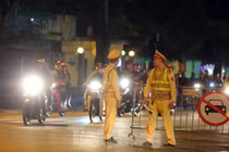 Cảnh sát chống đốt pháo trận Việt Nam - Thái Lan bằng cách nào?