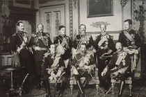 Bức ảnh đặc biệt chụp 9 vị vua nổi tiếng thế giới