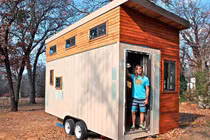 Chàng sinh viên tự xây nhà di động nhỏ xinh ai cũng muốn ở