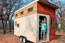 Chàng sinh viên tự xây nhà di động nhỏ xinh ai cũng muốn ở