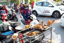 Hãi hùng đồ ăn vặt khu vực cổng trường: Giật mình giá siêu rẻ