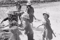 Loạt ảnh hiếm hoi ít biết về miền Bắc thời Chiến tranh Việt Nam