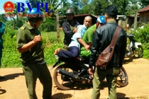 Chồng cũ lấy dao đâm vợ cũ nguy kịch vì hẹn hò với người khác