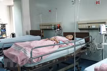 Mâu thuẫn cá nhân, học sinh lớp 9 đâm trọng thương học sinh lớp 12