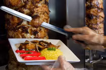 Thực khách bị 'chặt chém' 65 triệu một đĩa bánh mỳ