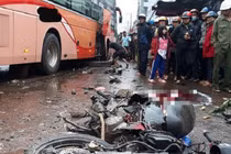 Xe khách lao vào chợ ven đường: Tang thương phủ kín xóm nhỏ Gia Lai