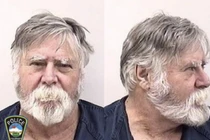 Cướp ngân hàng dịp Giáng sinh rồi vãi tung tóe ra đường để chúc mừng