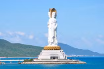 Vì sao có tượng Quan Âm ba mặt linh thiêng trong Phật giáo? 