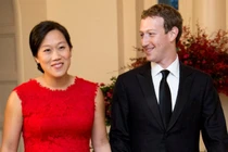 Vợ và bạn gái tài sắc của các tỷ phú tiếng tăm nhất