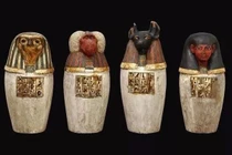 Giật mình chiếc lọ chôn cùng xác ướp Ai Cập: Đựng thứ bất ngờ! 