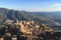 Thị trấn dính 'lời nguyền', nhiều người sợ đến nỗi không dám gọi tên