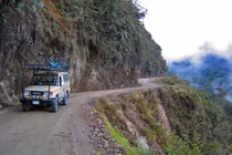 Sự thật chết chóc ở “con đường tử thần” khét tiếng của Bolivia