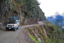 Sự thật chết chóc ở “con đường tử thần” khét tiếng của Bolivia