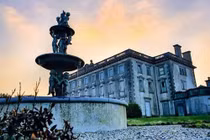 Truyền thuyết rùng rợn và hiện tượng kỳ lạ về biệt thự ma 