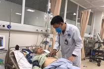 Người già nhập viện gia tăng vì đột quỵ, viêm phổi do giá rét