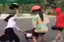 Đồng Tháp: Nữ sinh bị đánh hội đồng bằng nón bảo hiểm