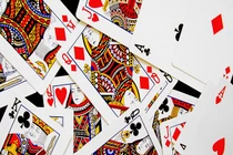 Bí mật ẩn giấu trong những màu sắc của bộ bài Tây