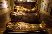 Giải mã bất ngờ 3 lớp quan tài của pharaoh Ai Cập Tutankhamun