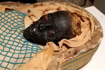 Soi chi tiết cực dị bên trong nữ xác ướp Ai Cập 2600 tuổi 