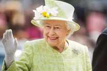 Hé lộ thói quen buổi sáng của Nữ hoàng Anh Elizabeth II