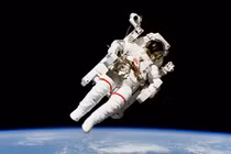 Phi hành gia cần trải qua bài kiểm tra nào trước khi lên vũ trụ?