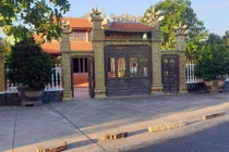 Nguyên Bí thư Hậu Giang được Út "trọc" tài trợ 5 tỷ xây phủ đường?