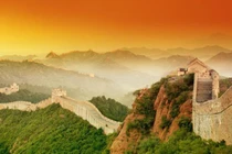 Tần Thủy Hoàng tốn bao nhiêu tiền xây dựng Vạn Lý Trường Thành?