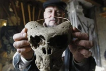 Khó giải 2 hộp sọ dị thường tìm thấy ở Nga: Không giống loài người! 