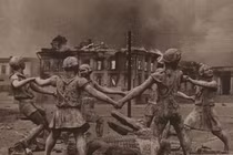 Loạt ảnh kinh điển nhất lịch sử khiến người xem “lạnh sống lưng"