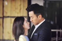 Mẹ chồng xồng xộc vào phòng riêng, chồng tôi tuyên bố khiến bà điếng người