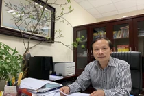 Bão Covid-19: Cần tính đến phương án dừng thi THPT