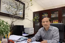 Bão Covid-19: Cần tính đến phương án dừng thi THPT