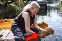 Vợ vớt được sinh vật lạ, chồng hô to “Vứt ngay xuống!” 