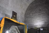 Mở mộ vua Khang Hy, chuyên gia hét lớn: “Niêm phong ngay!” 