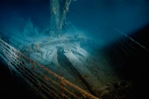 Ảnh hiếm mới công bố xác tàu Titanic “ngủ vùi” dưới đại dương 