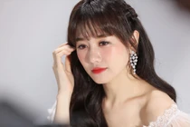 Bị mỉa mai vì than thở lau nhà 3 tiếng, Hari Won đáp trả gắt