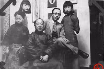 Bộ ảnh cực hiếm lần đầu tiết lộ về gia đình hoàng đế Phố Nghi 