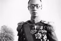 Sốc với cuộc sống của hoàng đế Phổ Nghi bị bắt làm tù binh