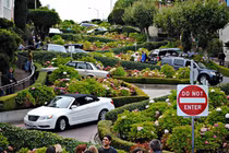 Tròn mắt xem "con đường zích zắc" đầy hoa đẹp ở Mỹ