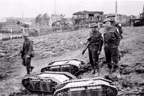 Giật mình vũ khí “bọ hung” mang 100 kg thuốc nổ của phát xít Đức