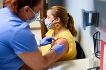 Giật mình tiên đoán "nóng hổi" về làn sóng dịch COVID-19 mới 