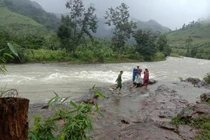 34 du khách TP HCM và người dẫn đường mất liên lạc trên núi Khánh Hòa